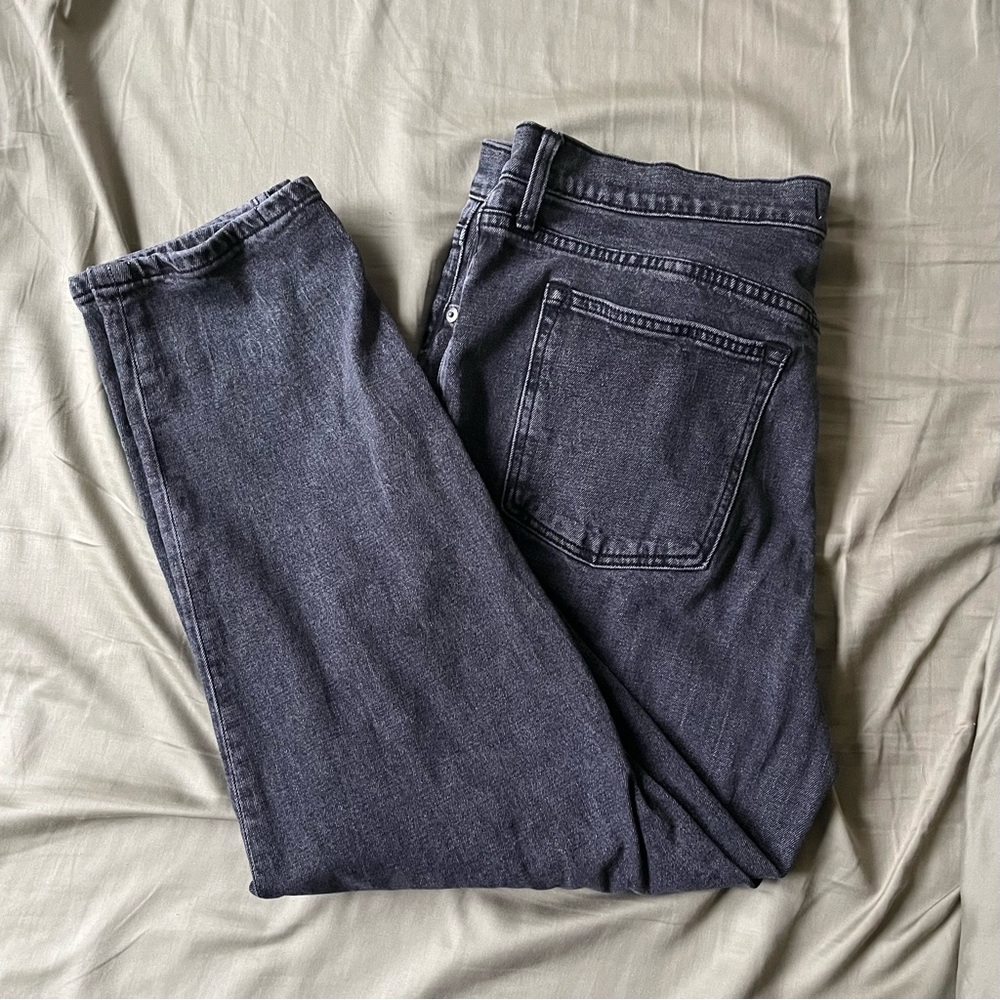 A&F High Rise Mom Jeans - Picture 4 of 5